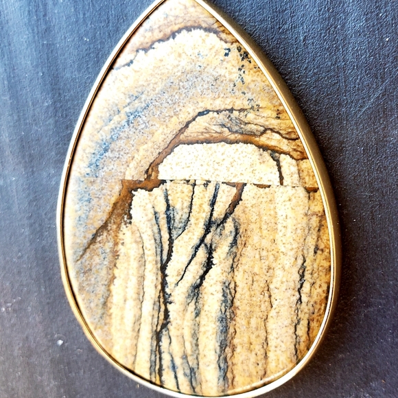 New Picture Jasper Gold Wrapped Teardrop Pendant - Picture 3 of 9